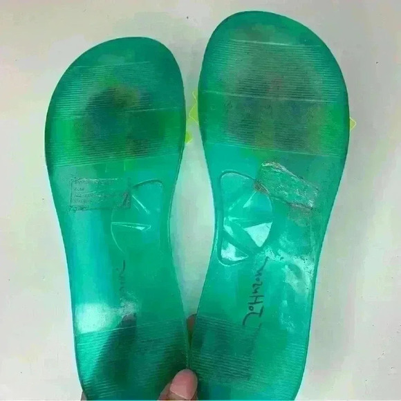 Betsy Johnson Flat Jelly Shoe Size 7 Flowers Multi Colors Green - Picture 2 of 5